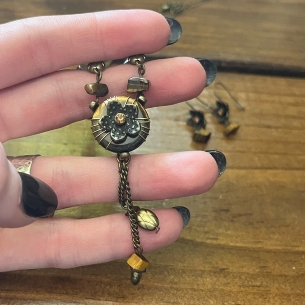 Vintage 90s y2k Delicate Brass Tiger's Eye Flower Necklace Earrings Set Designer